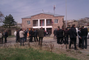 «Ժողովուրդ». Կոտայքի մարզի Քասախ համայնքում քաղաքական սկանդալ է հասունանում
