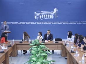 Diaspora youth briefed on Armenia's foreign policy
