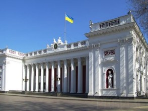 Из-за поста в Facebook должности лишилась пресс-секретарь мэра Одессы