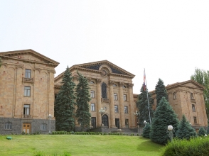 ԱԺ խմբակցությունները հանդես կգան միասնական հայտարարությամբ, ապա կմեկնեն դիրքեր