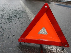В Иерусалиме палестинец на экскаваторе врезался в пассажирский автобус