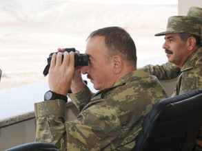 Ильхам Алиев ушел на фронт