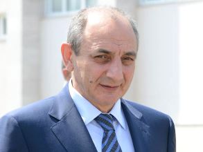 Karabakh president awards servicemen