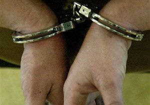 Украинская милиция задержала мужчину бросившего гранату в центре Киева