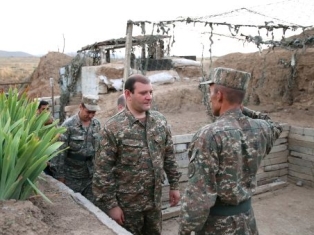 «Ժամանակ». Տարոն Մարգարյանը կմեկնի՞ ռազմաճակատ, թե՞ ոչ