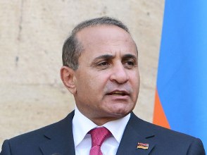 Արցախում Հովիկ Աբրահամյանը հանդիպել է նորակոչիկների ծնողներին