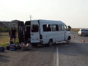 Ստավրոպոլում հայկական ավտոբուսի ուղեւորների վնասվածքները լուրջ չեն (ֆոտո)