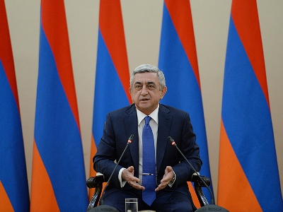 Armenia President receives Olympiad-winning children (PHOTOS)