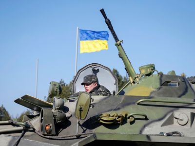 Obama urges NATO to help strengthen Ukrainian and Georgian armies