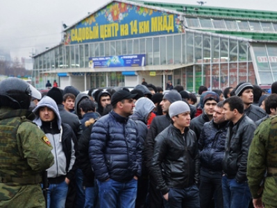 Մոսկվայում ավելի քան 100 վարորդներ կռիվ են սարքել շուկայի մոտ կայանման պատճառով