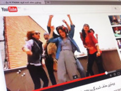 Иран: Условные сроки для арестованных за танцы