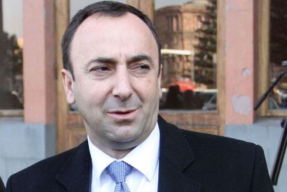 «Չորրորդ իշխանություն». Հրայր Թովմասյանը չի հարմարվում նոր պաշտոնին