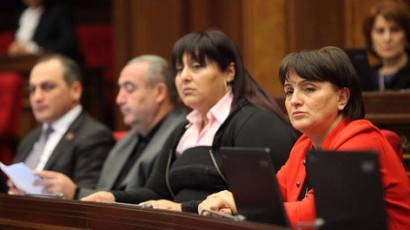 «Ժողովուրդ». ՀՀԿ կանանց մեջ կրկին «կռիվ է ընկել»