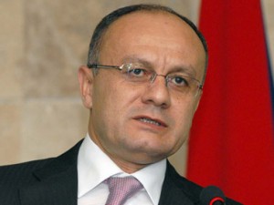 Министр: Каждый кризис в мире – вызов для карабахского урегулирования