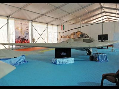 Иран представил новые боевые беспилотники