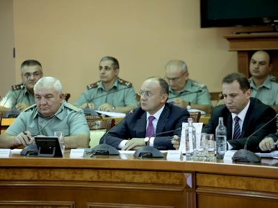 Commission revising defense strategy meets at Armenian Defense Ministry