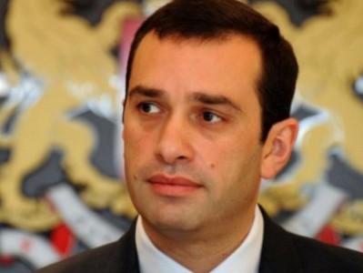 Министр обороны Грузии едет в Армению