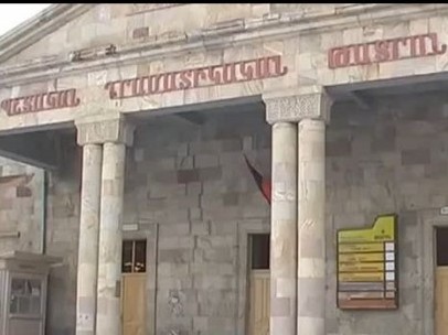 Դերասանի պարանից ընկնելու ժամանակ բժիշկներ են եղել դահլիճում. մանրամասներ