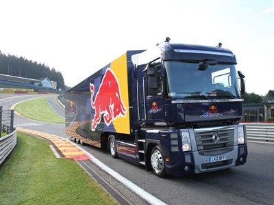 «Исламское государство» ежедневно закупает в Турции 4-5 грузовиков с Red Bull
