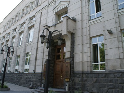 Տնտեսագետ. ԿԲ-ն հաշվի չի առել բանկերի միավորման հետեւանքները