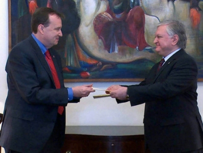 Armenia FM and US ambassador discuss agenda issues of bilateral relations