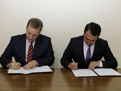 Yerevan hosts signing of innovation and entrepreneurship development agreement