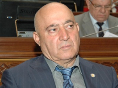 «Ժողովուրդ».Ծաղիկ Ռուբոյին եւ 150 ազատամարտիկներին թույլ չեն տվել զորամաս մտնել