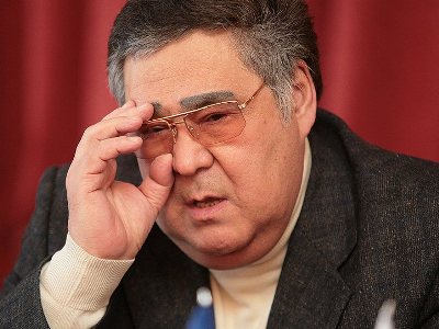 Кремль предлагает почетную отставку губернатору-старожилу Аману Тулееву