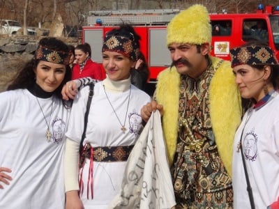 Маскарад в Ереване в связи с армянским праздником «Бун Барекендан»