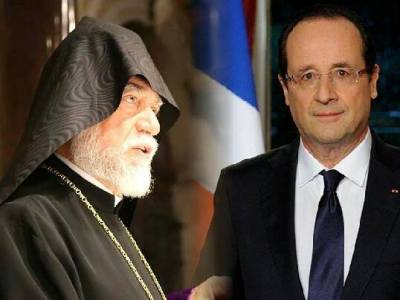 Catholicos Aram I of Great House of Cilicia gets letter from France president