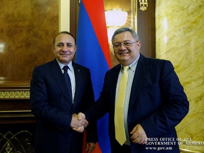 Премьер Армении и спикер Грузии обсудили перспективы увеличения товарооборота