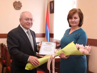 Ծեծված քաղաքացուն օգնություն ցուցաբերած բժշկուհին պարգեւատրվել է