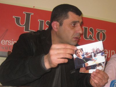 Շուրջ 7 տարի որդուն տեսակցելու համար պայքարող Դավիթ Ծաղիկյանը դիմել է ՄԻԵԴ