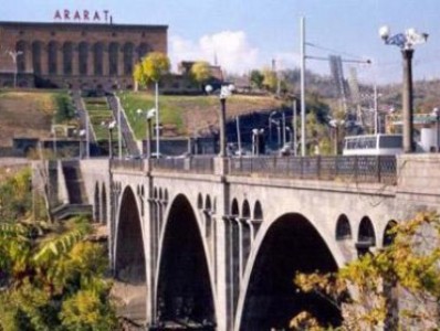 В Ереване предотвращено самоубийство