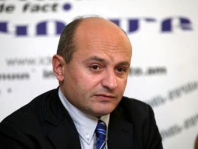 Эксперт: Тер-Петросяну не удастся обеспечить 5% на парламентских выборах