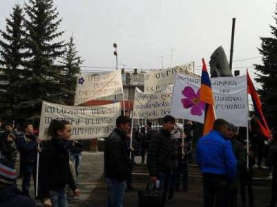 Ախալքալաքում հայերը պահանջատիրական երթի են դուրս եկել (ֆոտո)
