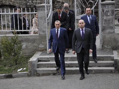 Պարտադիր կրթության 9-ամյա շեմը կբարձրացվի 12-ամյա մակարդակի. Աշոտյան