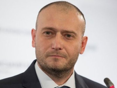 «Աջ սեկտորը» սպառնում է Պորոշենկոյին Յանուկովիչի ճակատագրին արժանացնել