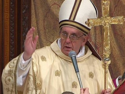 Pope Francis condemns silence over killings of Christians