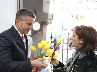 Նվերներ Beeline-ից Մայրության եւ գեղեցկության տոնի կապակցությամբ