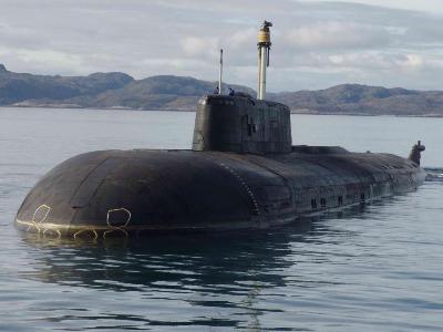 Началась операция по затоплению дока с горящей подлодкой «Орел»