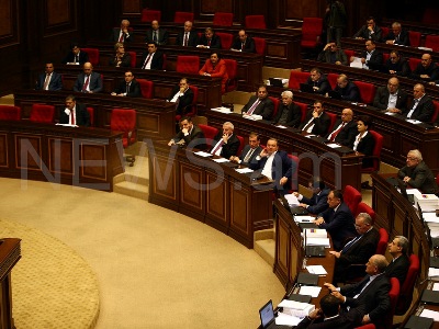 В парламенте почтили память экс-депутата от АОД и РПА