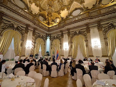 Armenia President dines with Italy MPs (PHOTOS)