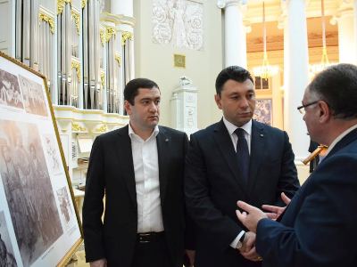 Вице-спикер – на выставке памяти жертв Геноцида армян в Петербурге