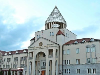 Парламент НКР принял заявление в связи с 100-летием Геноцида армян