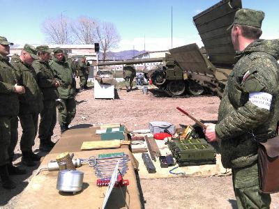 Служащие российской базы в РА переводят технику на летний режим эксплуатации