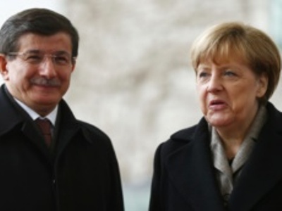 German government comments on Merkel-Davutoglu phone call