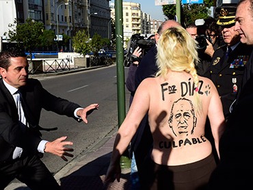 Femen-ի ակտիվիստուհին հարձակվել է Իսպանիայի ներքին գործերի նախարարի վրա