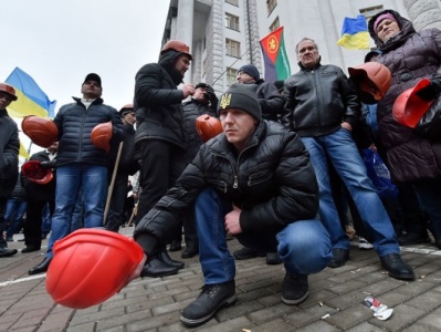 Ավակով. Կիեւի ցուցարարներից միայն կեսն է հանքափոր