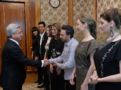 Սերժ Սարգսյանն ընդունել է «Եվրատեսիլի» հայ մասնակիցներին (ֆոտո)